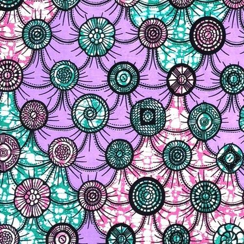 アフリカンプリント 布 生地 50cm単位 AP-13860　クッションにボタン パープル ピンク ブルー　アフリカ 布 ブロード カットクロス ハンドメイド パッチワーク エコバッグ 手芸材料 ダンス 舞台 衣装 通園通学に