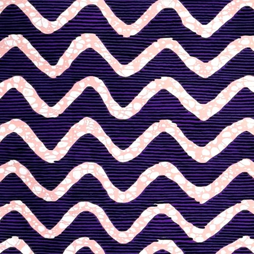 アフリカンプリント 布 生地 50cm単位 AP-13880　ピンクウェーブ パープル地 桃色 恋の予感　アフリカ 布 ブロード カットクロス ハンドメイド パッチワーク エコバッグ 手芸材料 ダンス 舞台 衣装 通園通学に