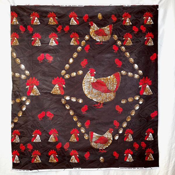 【在庫処分・バッグ小物にどうぞ】SP-122 綿ｘレーヨン製（混用率不確か・カケン検査結果あり）アフリカンプリント 6ヤード　ニワトリとひよこ柄　アフリカンプリント アフリカ 布 ブロード カットクロス ハンドメイド パッチワーク エコバッグ 手芸材料 ダンス 舞台 衣装 通園通学に