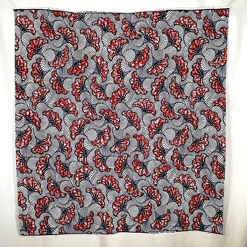 アフリカンプリント 布 生地 50cm単位 AP-13483  結婚式のブーケ 紅白 濃紺線  アフリカ 布 ブロード カットクロス ハンドメイド パッチワーク エコバッグ 手芸材料 ダンス 舞台 衣装 通園通学に