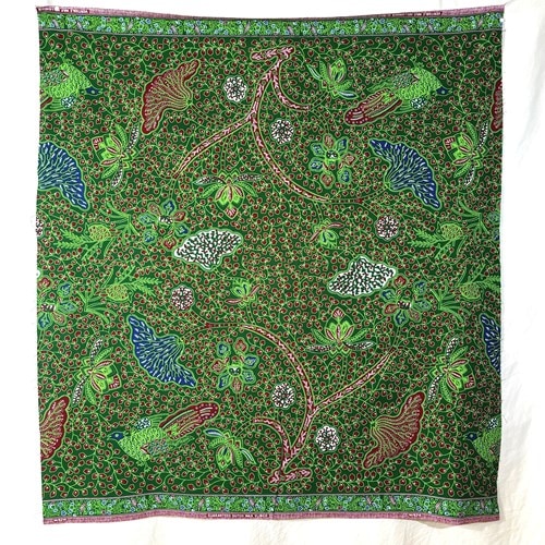 アフリカンプリント 布 生地 50cm単位 AP-13371  豊かな森 孔雀 緑 紅 キミドリ  アフリカ 布 ブロード カットクロス ハンドメイド パッチワーク エコバッグ 手芸材料 ダンス 舞台 衣装 通園通学に