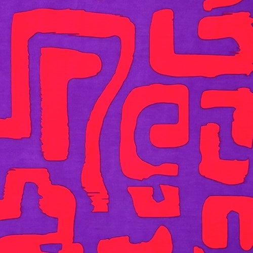 アフリカンプリント 布 生地 50cm単位 AP-13467  プリミティブ紋様 壁画  紫地 蛍光的ポップな赤  アフリカ 布 ブロード カットクロス ハンドメイド パッチワーク エコバッグ 手芸材料 ダンス 舞台 衣装 通園通学に