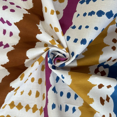 アフリカンプリント 布 生地 50cm単位 AP-13466  絞り染め柄 ピンク的紫  黄土色 ブルー  アフリカ 布 ブロード カットクロス ハンドメイド パッチワーク エコバッグ 手芸材料 ダンス 舞台 衣装 通園通学に