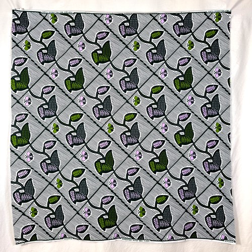 アフリカンプリント 布 生地 50cm単位 AP-13580  葉っぱ ラティス 蝶々 グリーンxピンク  アフリカ 布 ブロード カットクロス ハンドメイド パッチワーク エコバッグ 手芸材料 ダンス 舞台 衣装 通園通学に 