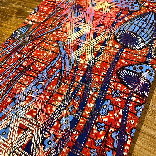 アフリカンプリント生地 50cm単位 AP-1067 赤と金ラメ 毒キノコの森 赤 ブルー