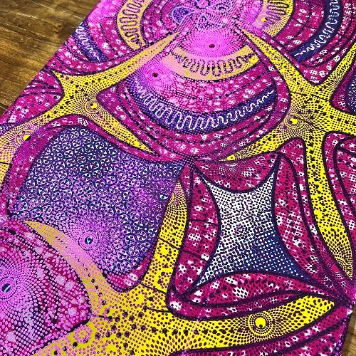 アフリカンプリント生地 50cm単位 AP-1070  ピンクラメ 黄色ヒトデ繋ぎ 濃いピンク