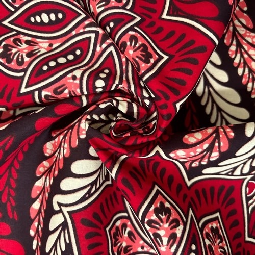 アフリカンプリント 布 生地 50cm単位 AP-13505  花の結晶 優雅な流れ 濃いめ赤 ピンク  アフリカ 布 ブロード カットクロス ハンドメイド パッチワーク エコバッグ 手芸材料 ダンス 舞台 衣装 通園通学に