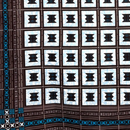 アフリカンプリント 布 生地 50cm単位 AP-13796　椅子 スツール 薄グレー白 ブルー 茶　アフリカ 布 ブロード カットクロス ハンドメイド パッチワーク エコバッグ 手芸材料 ダンス 舞台 衣装 通園通学に 