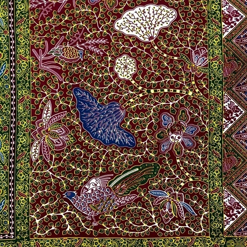 アフリカンプリント 布 生地 50cm単位 AP-13327  豊かな森 孔雀 深紅地  アフリカ 布 ブロード カットクロス ハンドメイド パッチワーク エコバッグ 手芸材料 ダンス 舞台 衣装 通園通学に