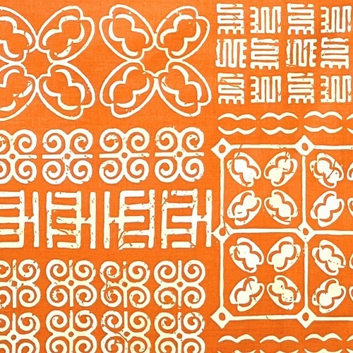 アフリカンプリント生地 0.5m単位 AP-12981　ハワイアンなアディンクラ 淡いオレンジ