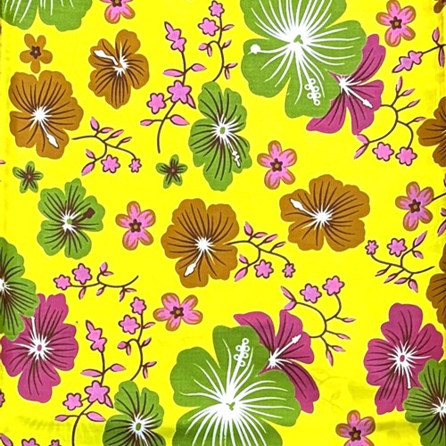 【サンプル処分】SP-136 アフリカンプリント 6ヤード　綿100％シールなし　ハイビスカス？ キミドリ　ピンク　黄土色の花 黄色地　アフリカンプリント アフリカ 布 ブロード カットクロス ハンドメイド パッチワーク エコバッグ 手芸材料 ダンス 舞台 衣装 通園通学に