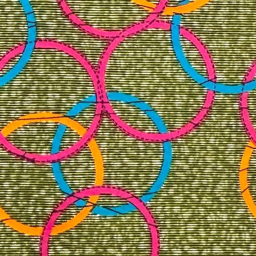 アフリカンプリント 布 生地 50cm単位 AP-13287  変則オリンピア 泡 グリーン地 ピンク ブルー 山吹色  アフリカ 布 ブロード カットクロス ハンドメイド パッチワーク エコバッグ 手芸材料 ダンス 舞台 衣装 通園通学に