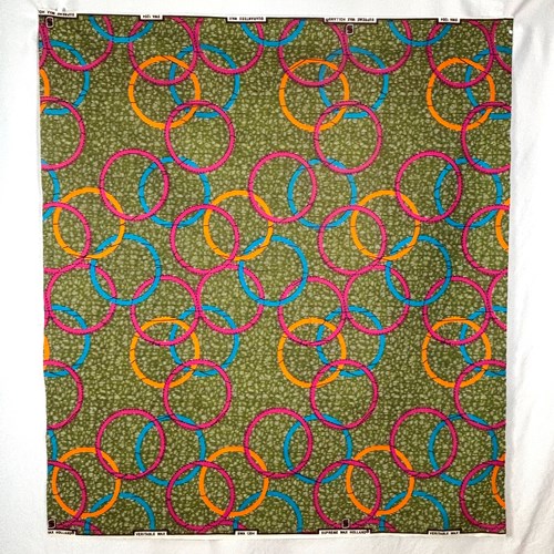 アフリカンプリント 布 生地 50cm単位 AP-13287  変則オリンピア 泡 グリーン地 ピンク ブルー 山吹色  アフリカ 布 ブロード カットクロス ハンドメイド パッチワーク エコバッグ 手芸材料 ダンス 舞台 衣装 通園通学に