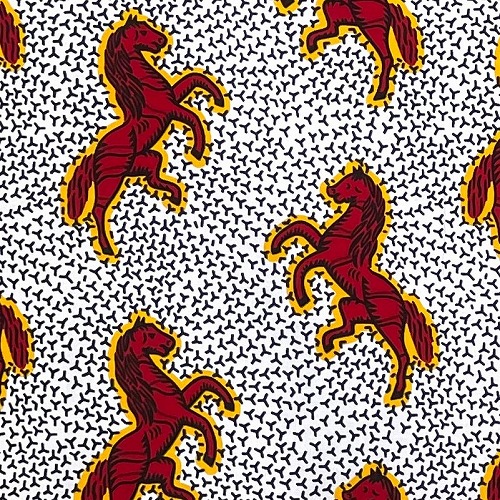 アフリカンプリント生地 50cm単位 AP-13210　金色オーラの赤馬 駿馬 白地