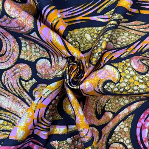 アフリカンプリント 布 生地 50cm単位 AP-1076 金ラメ 渦巻く水流 バロック調 ピンク   アフリカ 布 ブロード カットクロス ハンドメイド パッチワーク エコバッグ 手芸材料 ダンス 舞台 衣装 通園通学に