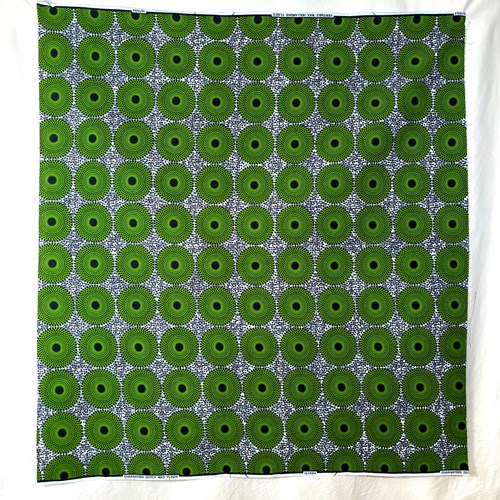 アフリカンプリント 布 生地 50cm単位 AP-13554  小水紋 直径約10センチ グリーン グレー地   アフリカ 布 ブロード カットクロス ハンドメイド パッチワーク エコバッグ 手芸材料 ダンス 舞台 衣装 通園通学に 