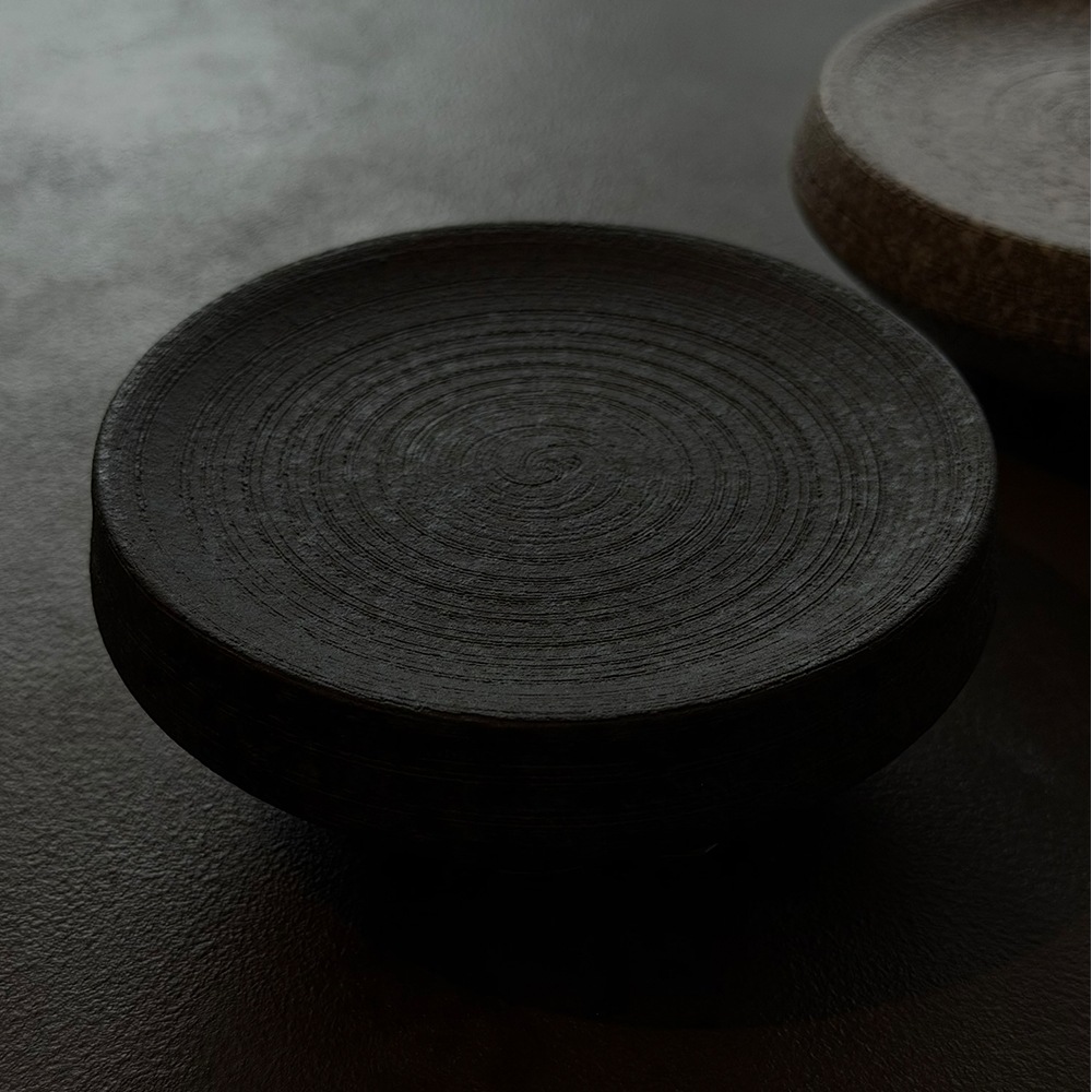 ブルーノ高台プレート 19cm　ブラック