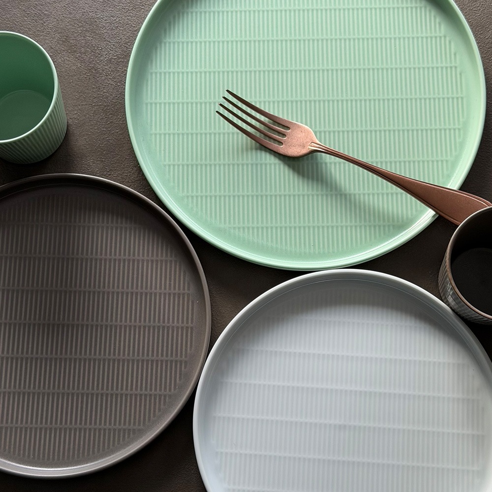 Plate 150 / Green Matt