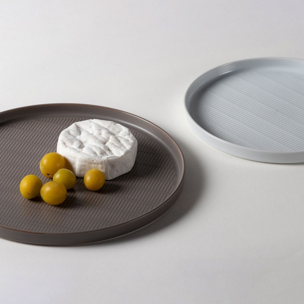 Plate 230 / Gray Matt