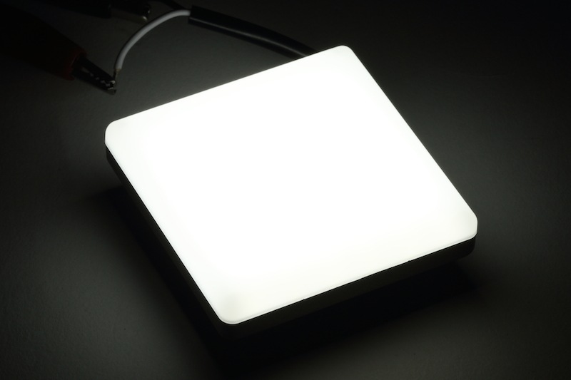 211138】LED拡散照明 モビライト 60×60 cool white 5700K