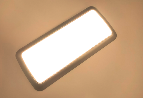 LEDｽﾘﾑﾗｲﾄ角　12/24V　ｼﾙﾊﾞｰ　2段階ﾀｯﾁﾀｲﾌﾟwarmwhite