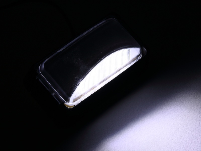 �ڡ�211083��LED�饤���󥹥��ס�10-30V