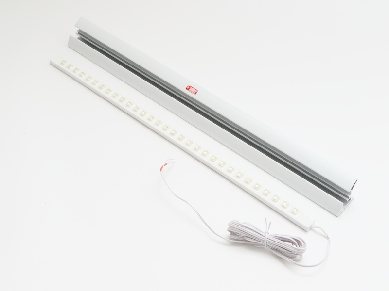 �ڡ�021391��LED�����˥󥰥饤�ȡ�GUTTER