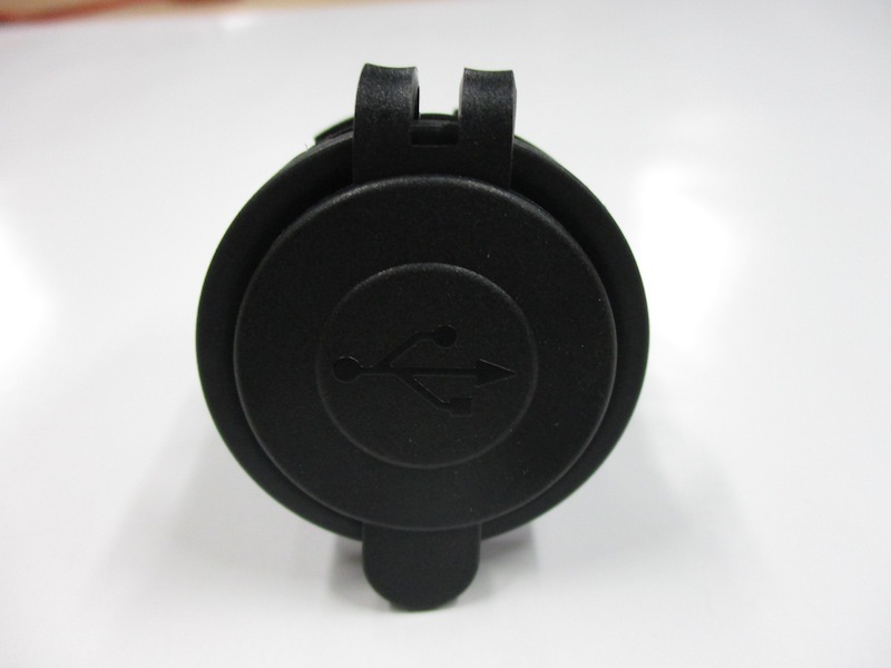 �ڡ�172110�����2ϢUSB�����åȡ�12V