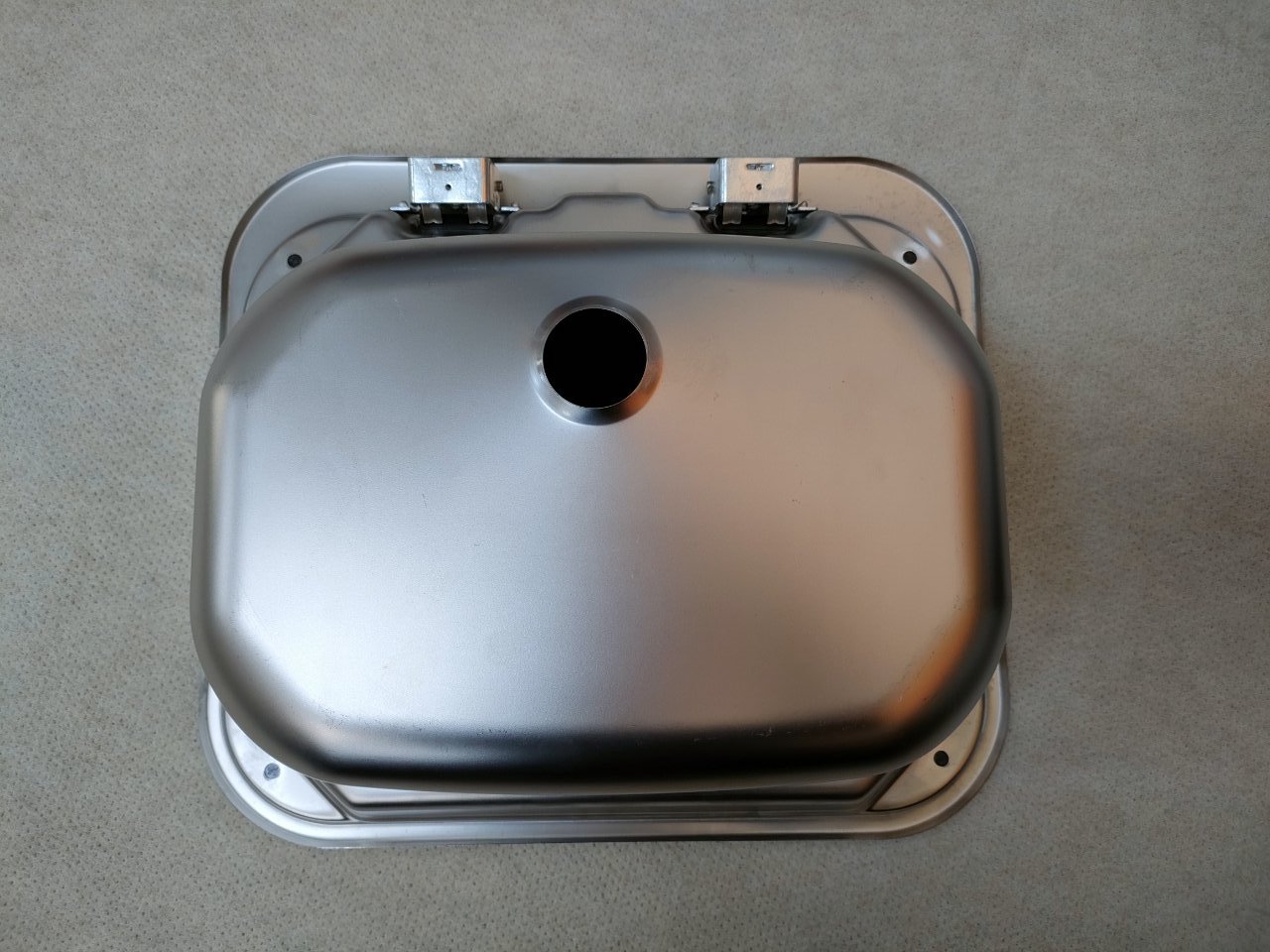 �ڡ�161016�ۥ��ƥ�쥹���󥯡� ���С��դ��ӿ����� 420��370��145��GR-586