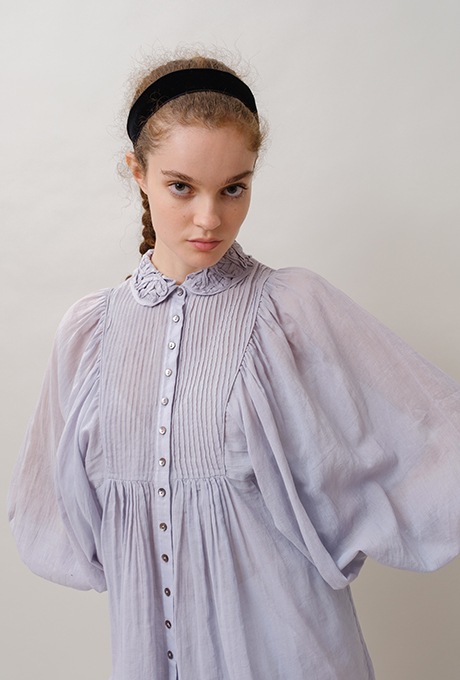 Cotton Gauze Pin-tuck Gather Sleeve Blouse