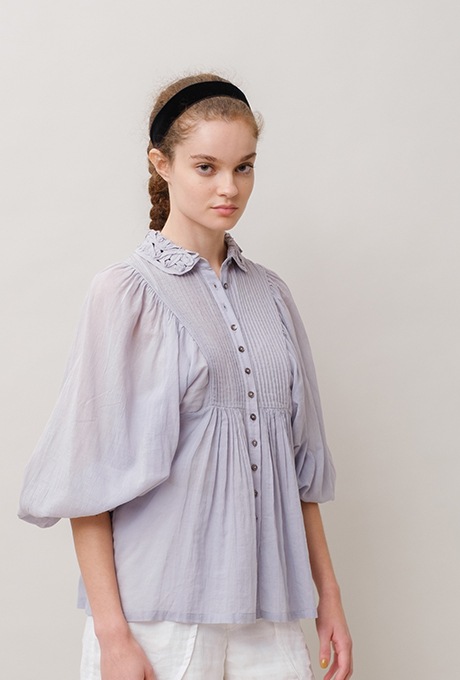 Cotton Gauze Pin-tuck Gather Sleeve Blouse