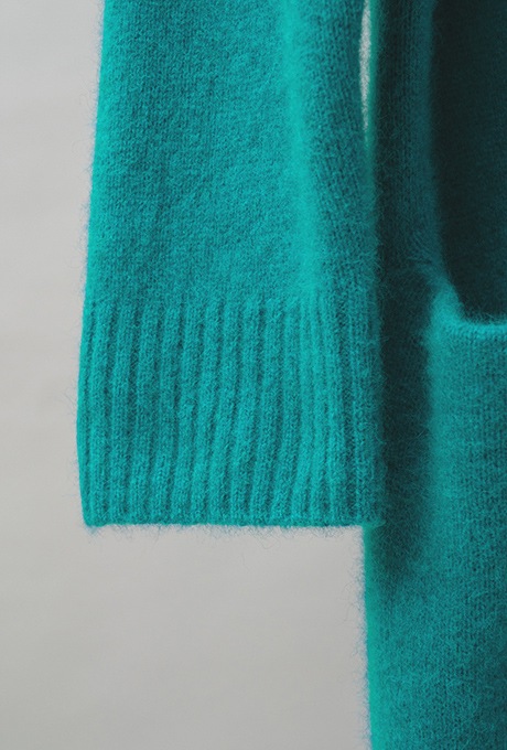 Wool Long Knit Gown Velvet Button