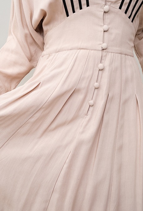 Velvet Tape Rayon Dolman Tuck Flare Middle Dress 