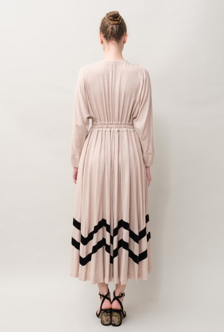 Velvet Tape Rayon Dolman Tuck Flare Middle Dress 