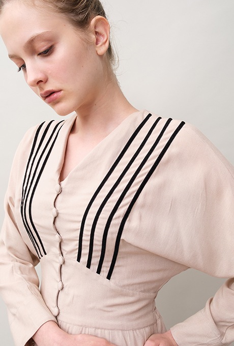 Velvet Tape Rayon Dolman Tuck Flare Middle Dress 