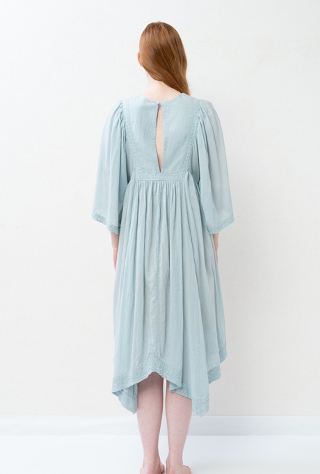 Middle Dress