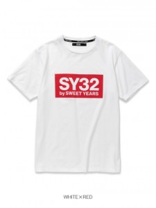 T BOX LOGO TEE WHITERED SY32 by SWEET YEARS