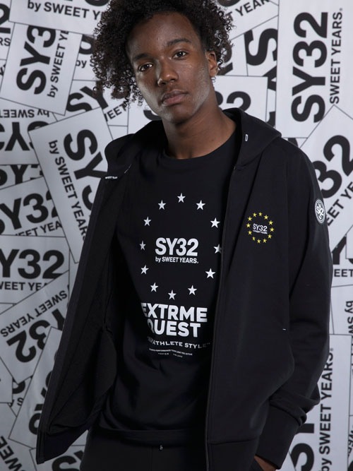 SY32 by SWEET YEARS��WORLD STAR ZIP HOODIE��BLACK