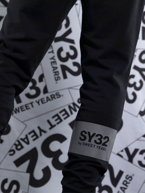 SY32 by SWEET YEARS��WORLD STAR SWEAT PANTS��BLACK