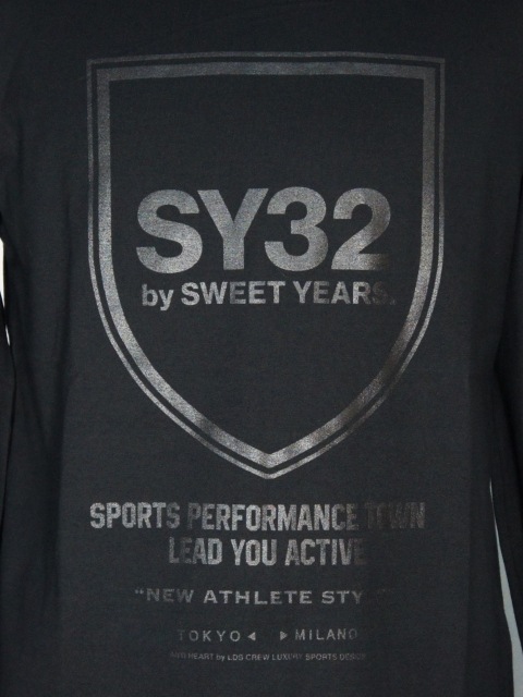SY32 by SWEET YEARS��SHIELD EMBLEM L/S TEE��BLACK��BLACK