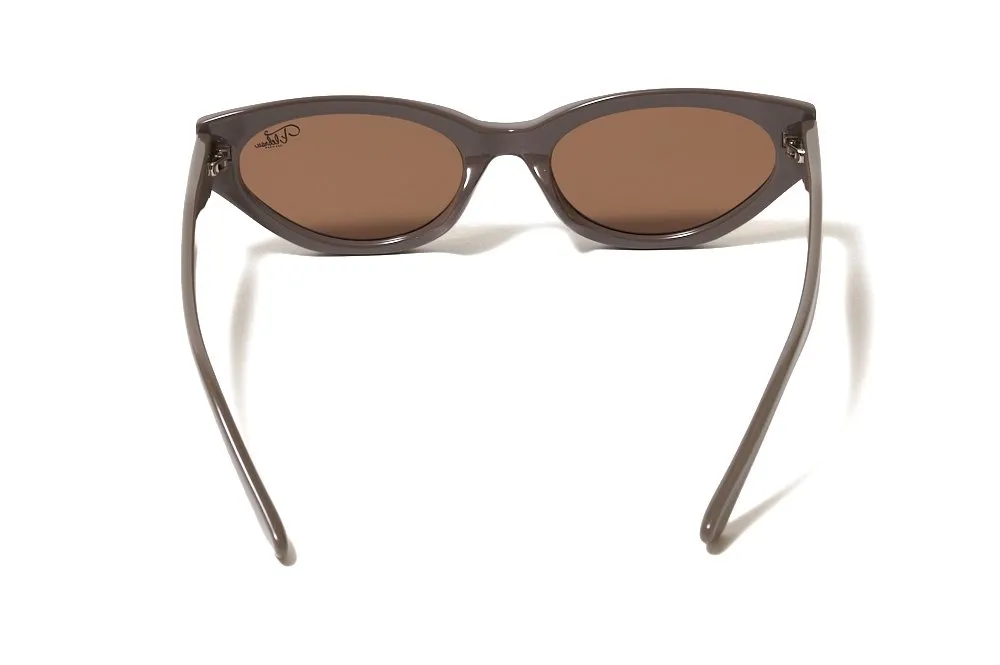 ���󥰥饹�ڥ������ա�Salem Greige ELEBROU eyewear ����֥�