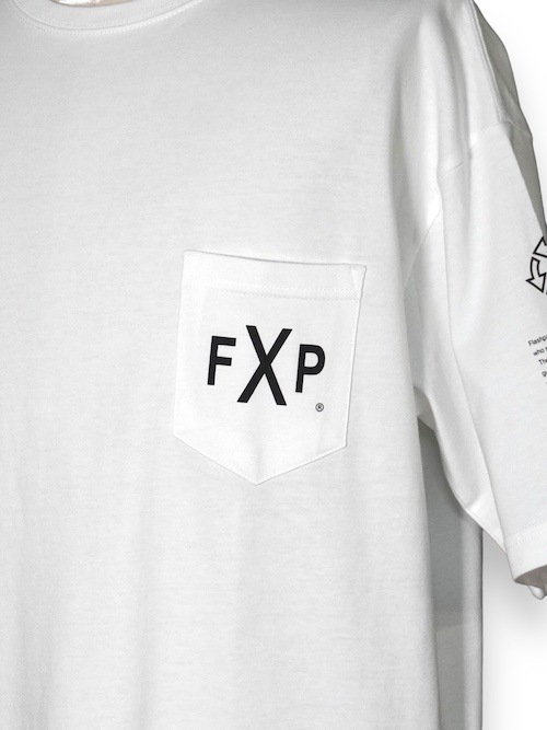 �ӥå����륨�å� TEE (XT-PRG) WHITE FLASH PACKER �ե�å���ѥå���