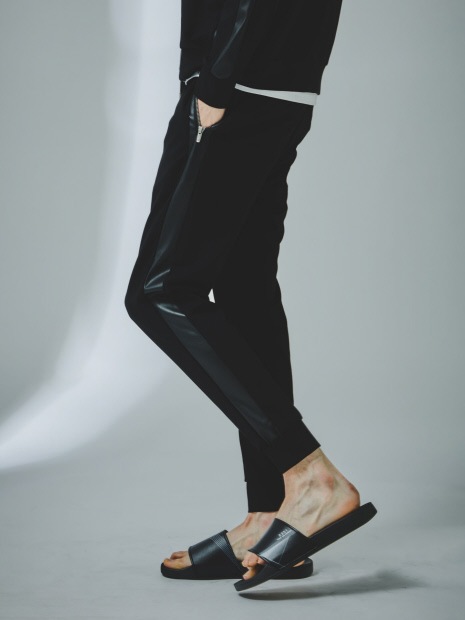 5351POUR LES HOMMES�� ��LEON�����ۥ���ӥ͡������쥶���ѥ�ġץ֥�å�