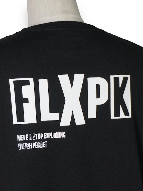 �ӥå����륨�å� TEE (XT-POS) BLACK FLASH PACKER �ե�å���ѥå���