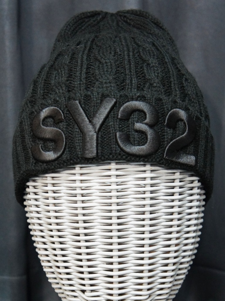 SY32 by SWEET YEARS��3D LOGO CABLE KNIT CAP��BLACK��BLACK�ڥ����磻�����ƥ��ȥ��Х����������ȥ��䡼�����˥åȥ���åס��֥�å��ߥ֥�å���