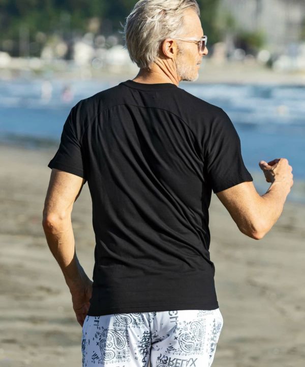 1PIU1UGUALE3 RELAX「ラインストーングラデーションロゴ半袖Tシャツ