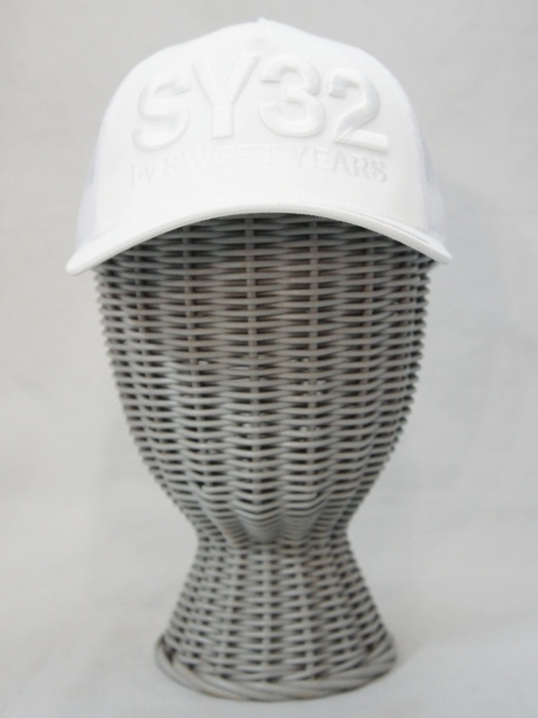 SY32 by SWEET YEARS��5-PANEL RETROTRUCKER CAP��WHITE