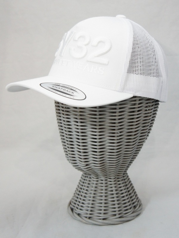 SY32 by SWEET YEARS��5-PANEL RETROTRUCKER CAP��WHITE