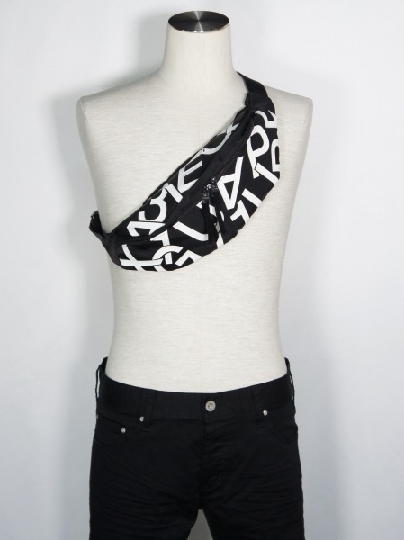 1PIU1UGUALE3 RELAX�֥���������������ȥХå���BLACK�ڥ��Υԥ����Υ���������ȥ� ���å�����