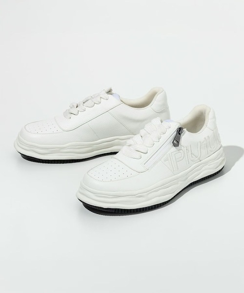 �ܥ�塼�ॽ����ɽ��������ˡ����� �ۥ磻�� 1PIU1UGUALE3 RELAX ���Υԥ����Υ���������ȥ� ���å���